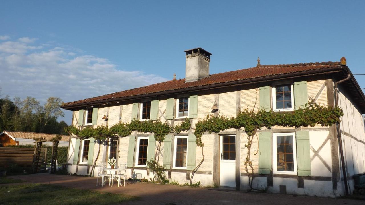 La Resiniere De Pirique Bed & Breakfast Parentis-en-Born Exterior photo